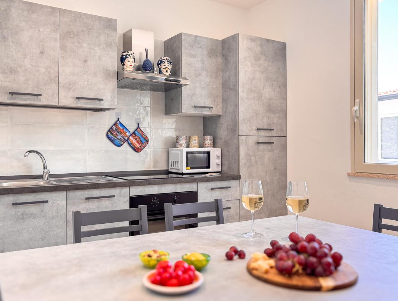 San Lorenzo La Pizzuta Apartment *